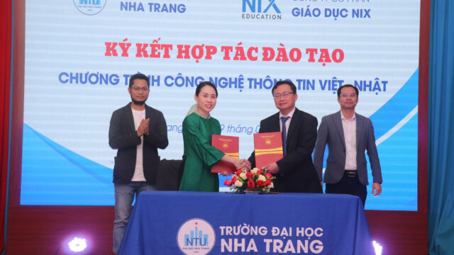 Lễ-ký-kết
